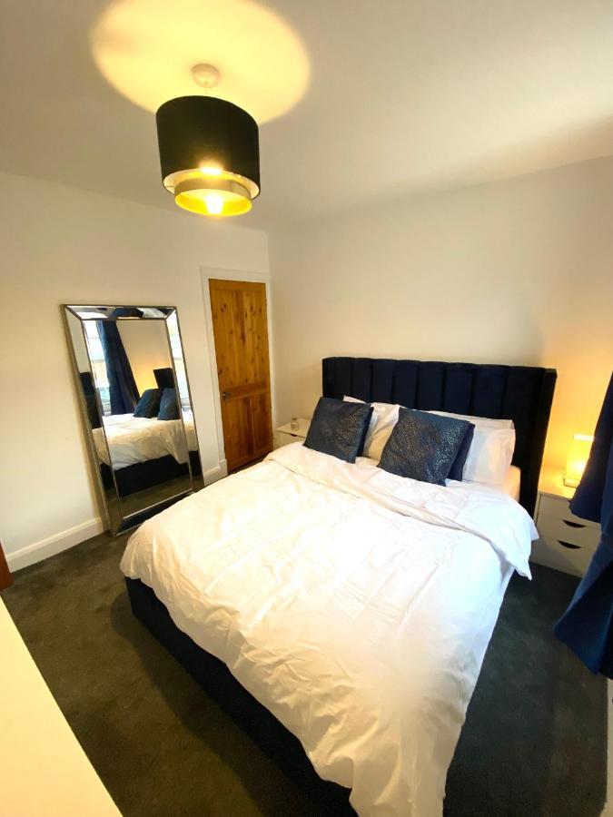 Medway Getaway - 3 Bed Home With Luxury Bathroom Chatham  Dış mekan fotoğraf